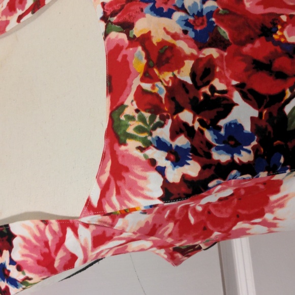 Maggy London midi dress - Picture 2 of 16